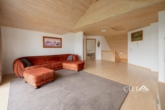 Loft im Dachgeschoss - Traumhafte Hanglage – Zweifamilienhaus mit Panorama in Inzigkofen