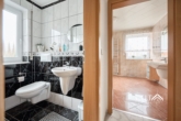 Gäste-WC - Traumhafte Hanglage – Zweifamilienhaus mit Panorama in Inzigkofen