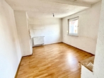 Zimmer 1 - Handwerkertraum in Straubing-Ost – Mehrfamilienhaus mit großem Grundstück & Förderchance