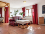 Wohnzimmer - Großes Einfamilienhaus mit exklusiver Aussicht | 350m² | Balkon | Terrasse | Garten | Sauna