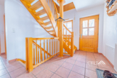 Treppenhaus - Großes Einfamilienhaus mit exklusiver Aussicht | 350m² | Balkon | Terrasse | Garten | Sauna