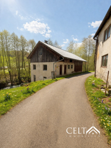 Attraktives Entwicklungsgrundstück mit Bachlauf – Zwei Flächen mit hohem Neubaupotenzial, 94539 Grafling / Arzting, Einfamilienhaus