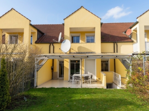 Wohnen mit Wohlfühlfaktor – 4-Zimmer-Reihenmittelhaus, 94333 Geiselhöring, Reihenmittelhaus