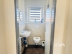 Gäste-WC - RESERVIERT Helle 4-Zimmer-Wohnung mit Balkon und Garten in Neufahrn – Jetzt entdecken!