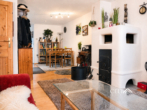 Bungalow - Wohnzimmer - 5% Rendite – Stilvolles Anlageobjekt mit Café, Wohnungen & Bungalow